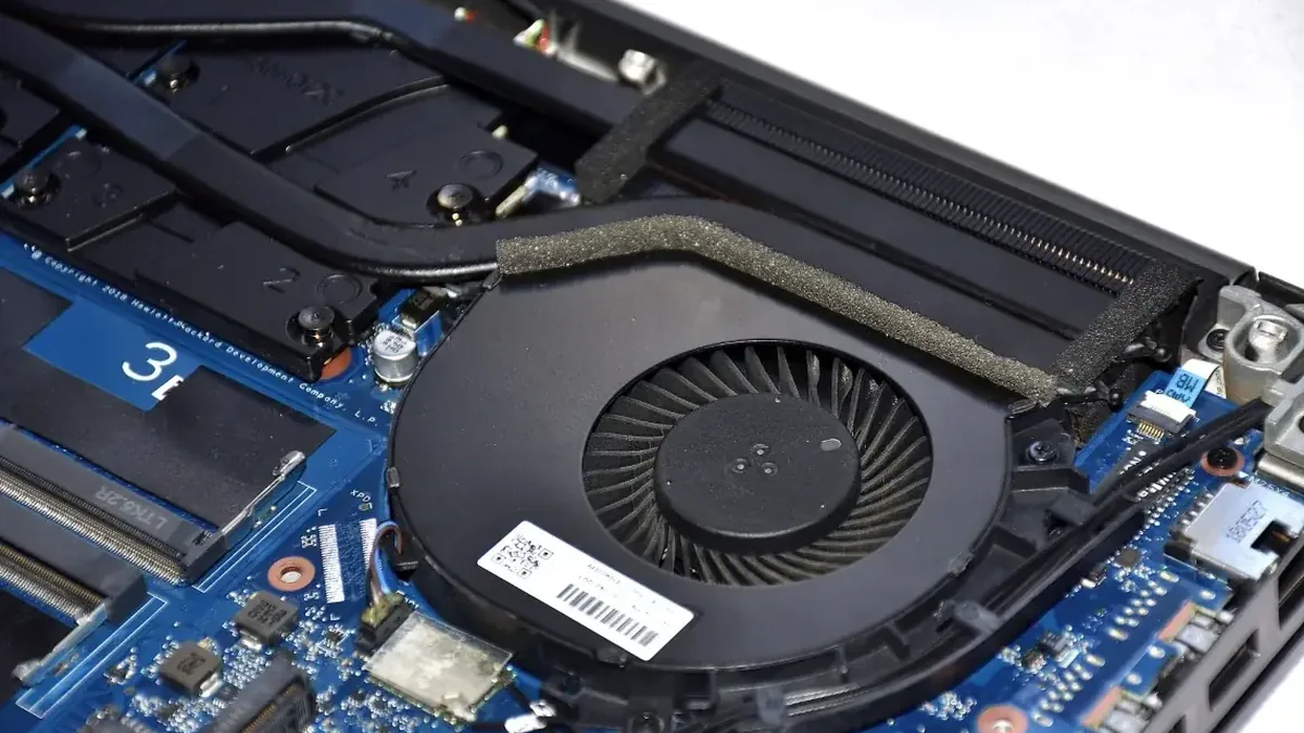Laptop przegrzewa się – problemy z układem chłodzenia