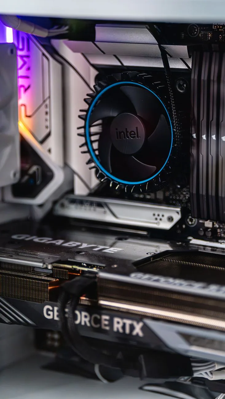 ciekły metal w laptopie ASUS ROG — czego przy tym sprzęcie nie zrobimy