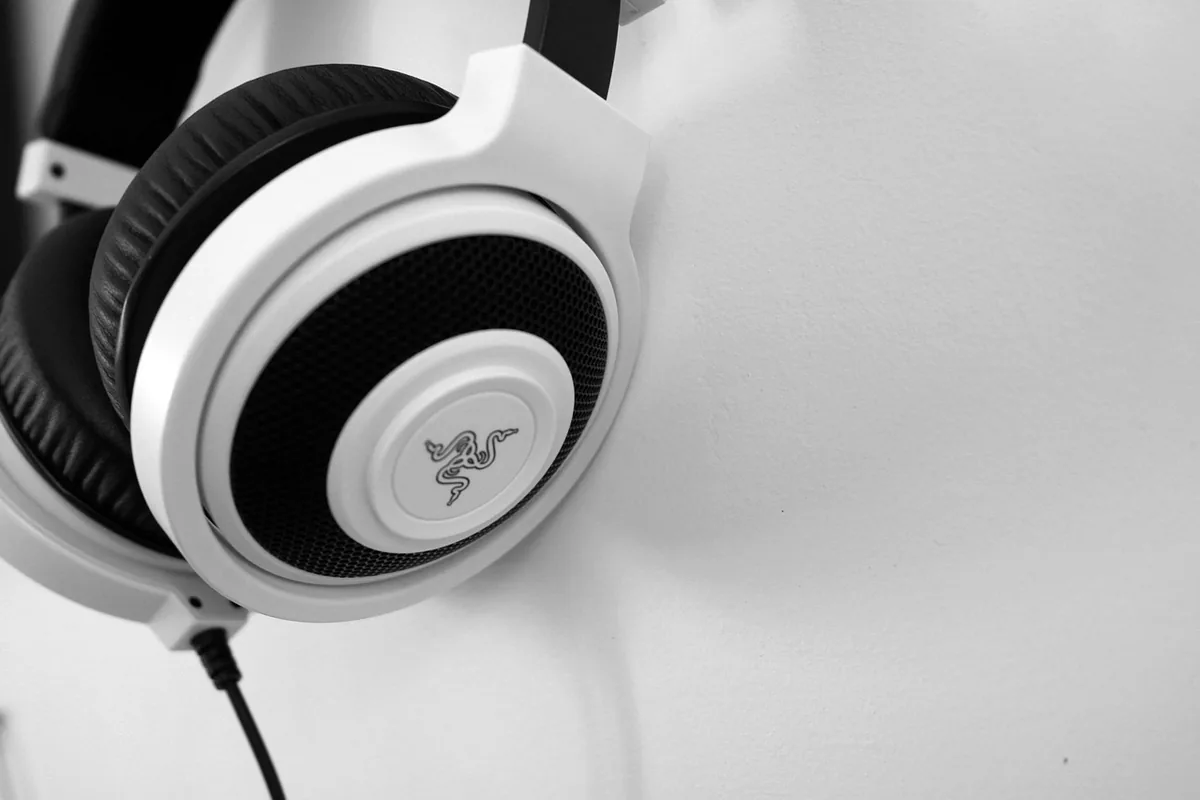 słuchawki marki razer w minimalistycznym stylu — Dlaczego nie bierzemy Razer BlackShark V2 do naprawy