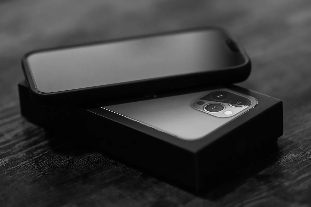 smartfon apple iphone 13 pro max — iPhone 13 Pro Max a zakres naszego serwisu — czym zajmujemy się zamiast