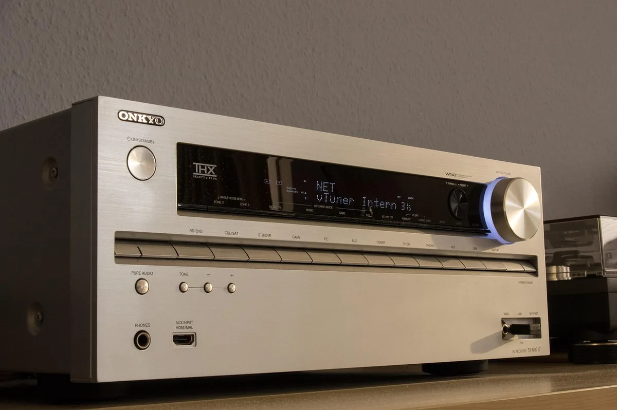 nowoczesny wzmacniacz audio hi-fi — Onkyo A-9010 a zakres naszego serwisu — czym zajmujemy się zamiast