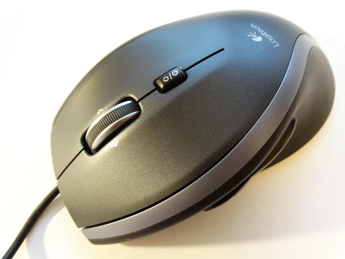 mysz komputerowa z rolką do przewijania — SteelSeries Rival 600 w zgłoszeniu — jak odpowiadamy i co radzimy