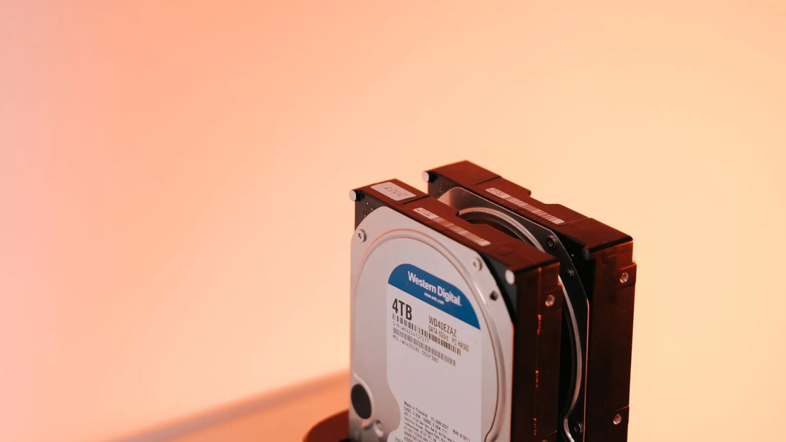 Dwa dyski zewnętrzne w stacji dokującej — Serwis stacji dokującej dla dysków (dock USB)