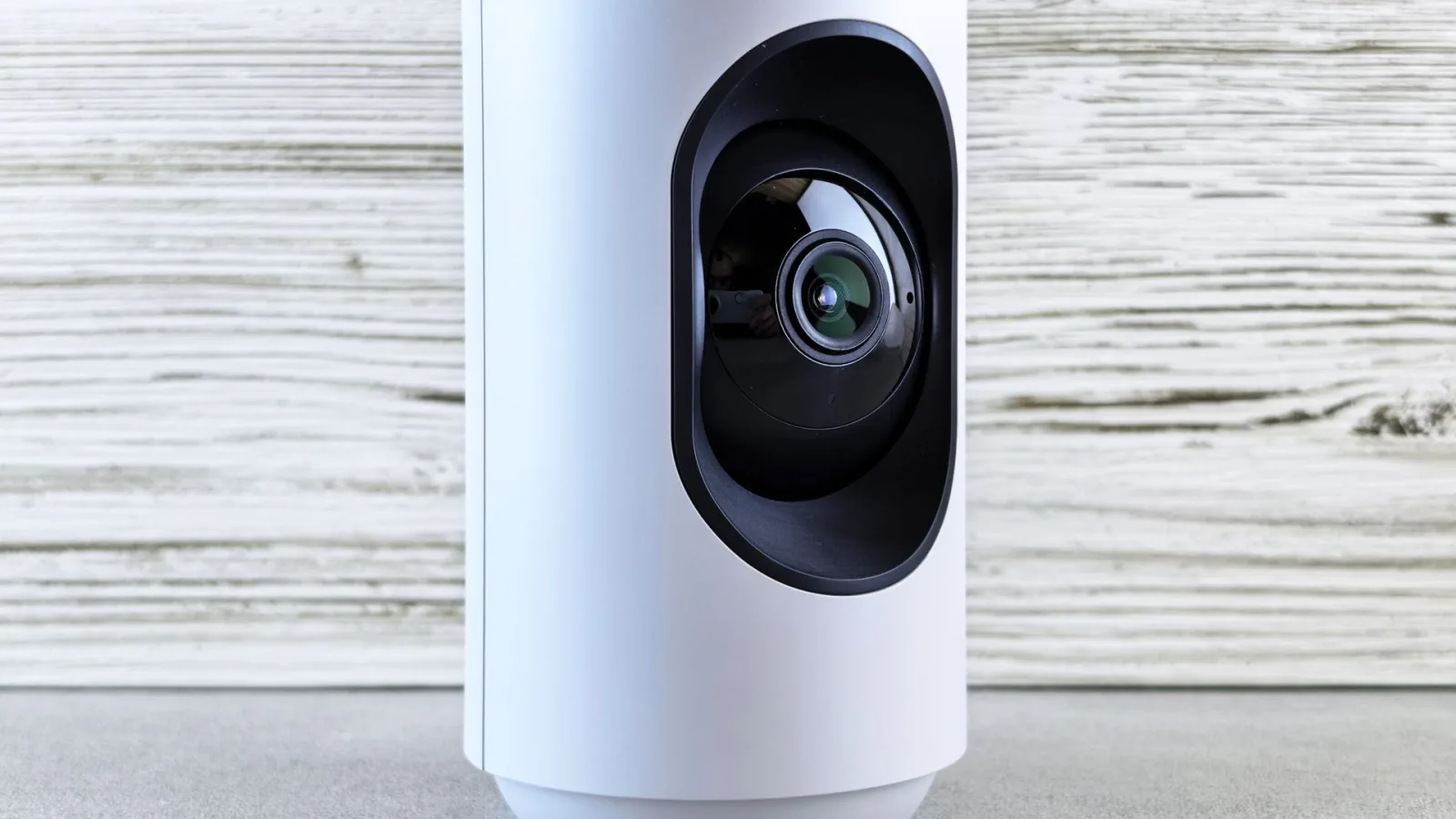 Konfiguracja kamer i urządzeń smart home — Konfiguracja sieci dla urządzeń IoT — kamer i czujników w biurze