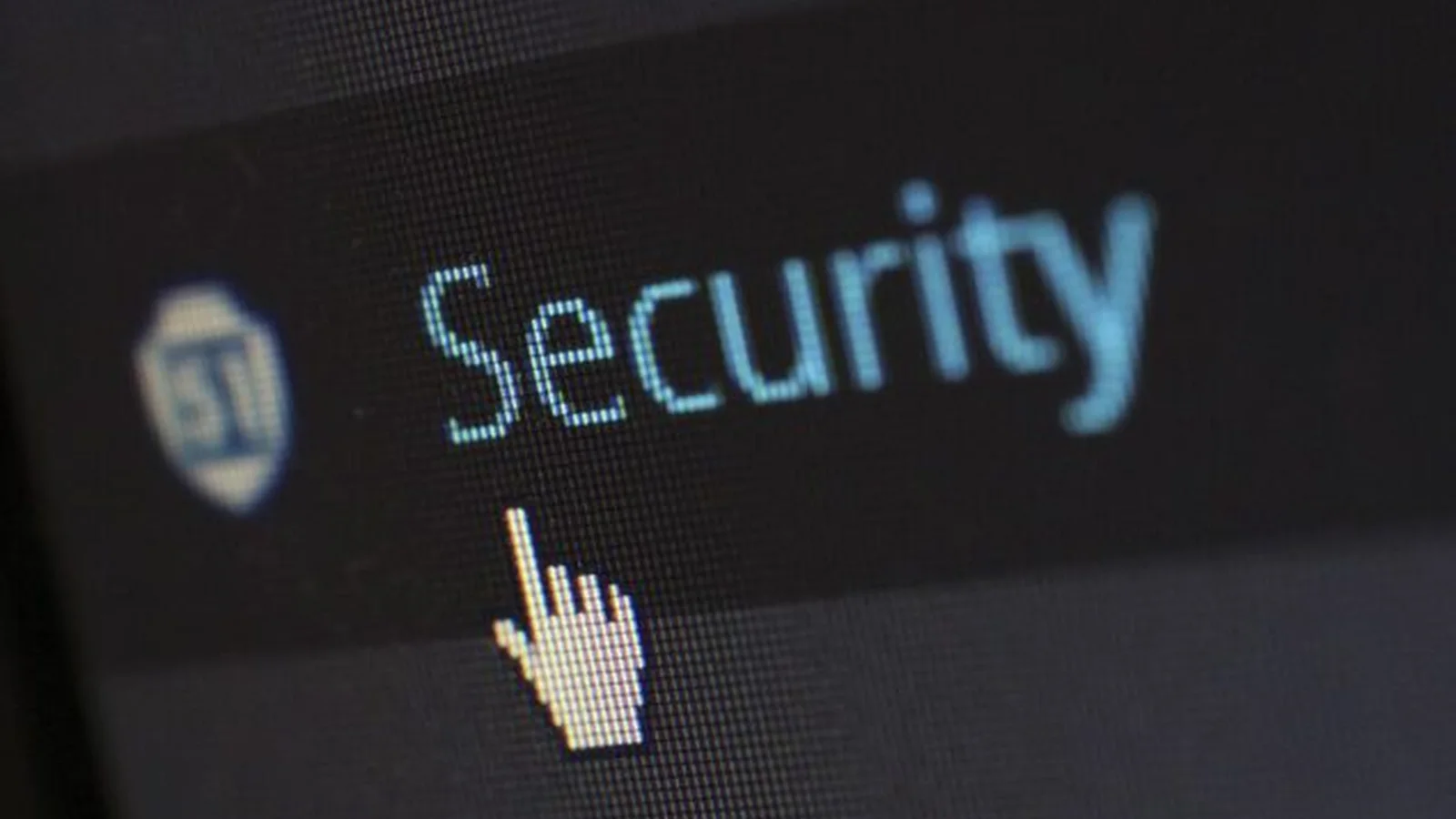 Napis Security na ekranie z kursorem — odzyskiwanie dostępu do konta