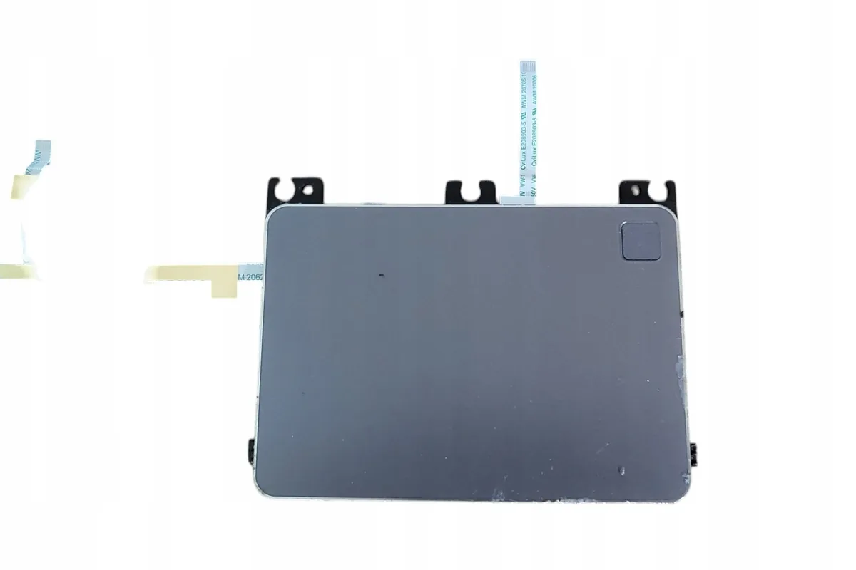 Touchpad do laptopa Asus Vivobook X515EA, ujęcie pod kątem
